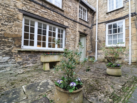 Holiday Cottage in Burford, England Holiday Cottage in Oxfordshire, England
