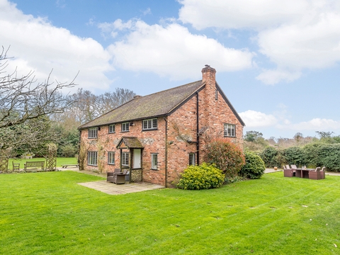 Holiday Cottage in Henley-on-thames, England Holiday Cottage in Oxfordshire, England