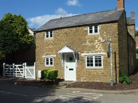Holiday Cottage in Hook norton, England Holiday Cottage in Oxfordshire, England