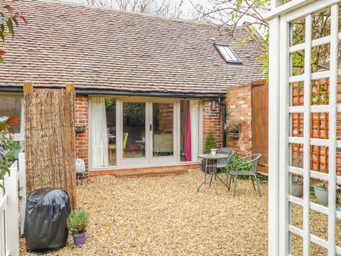 Holiday Cottage in Tiddington, England Holiday Cottage in Warwickshire, England