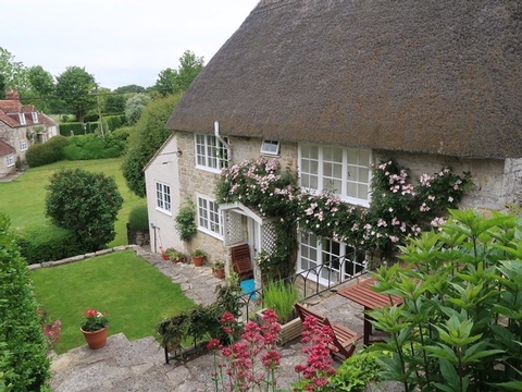 Holiday Cottage in Salisbury, England Holiday Cottage in Wiltshire, England